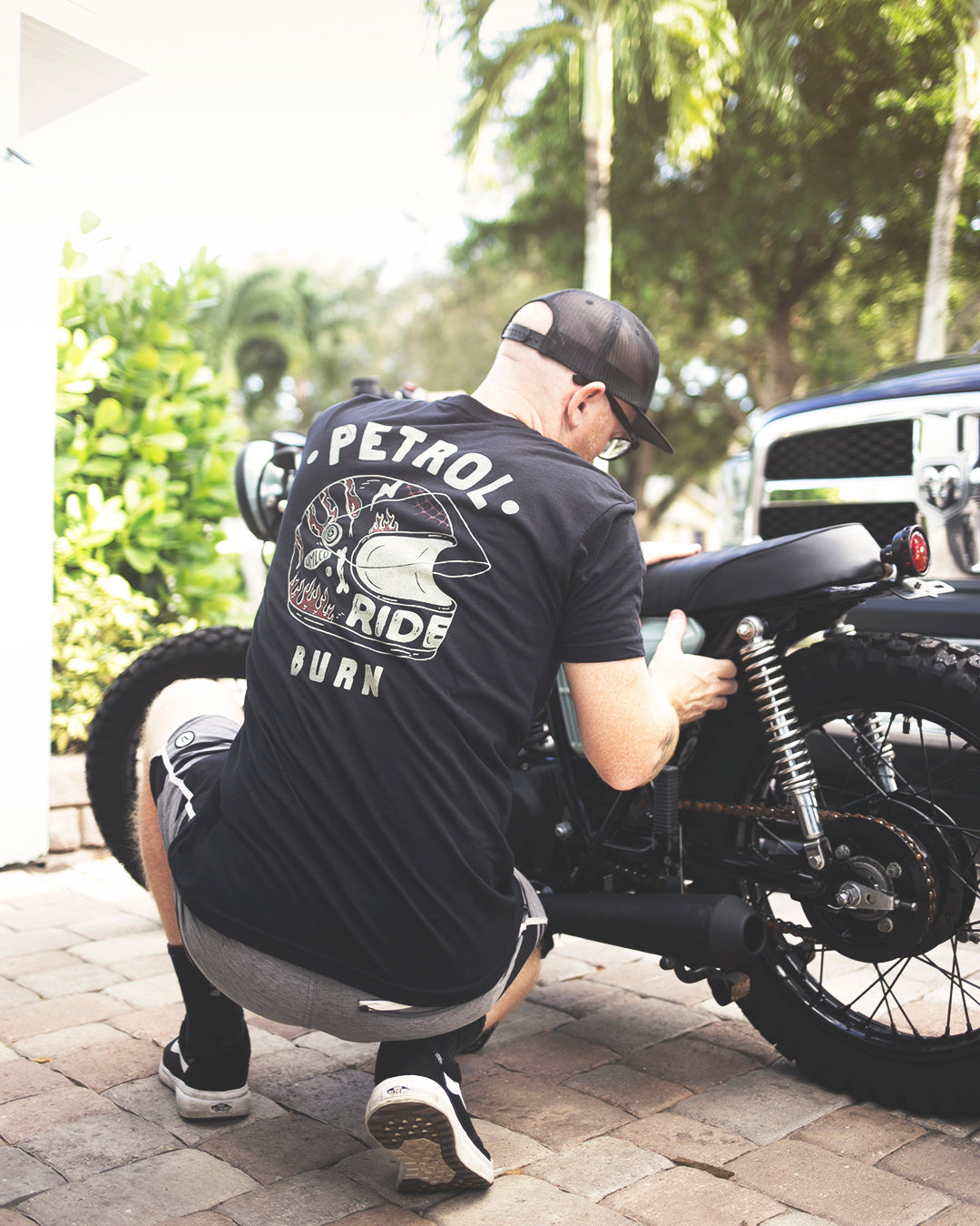 petrol burn clothing motorcycle full faced helmet t-shirt